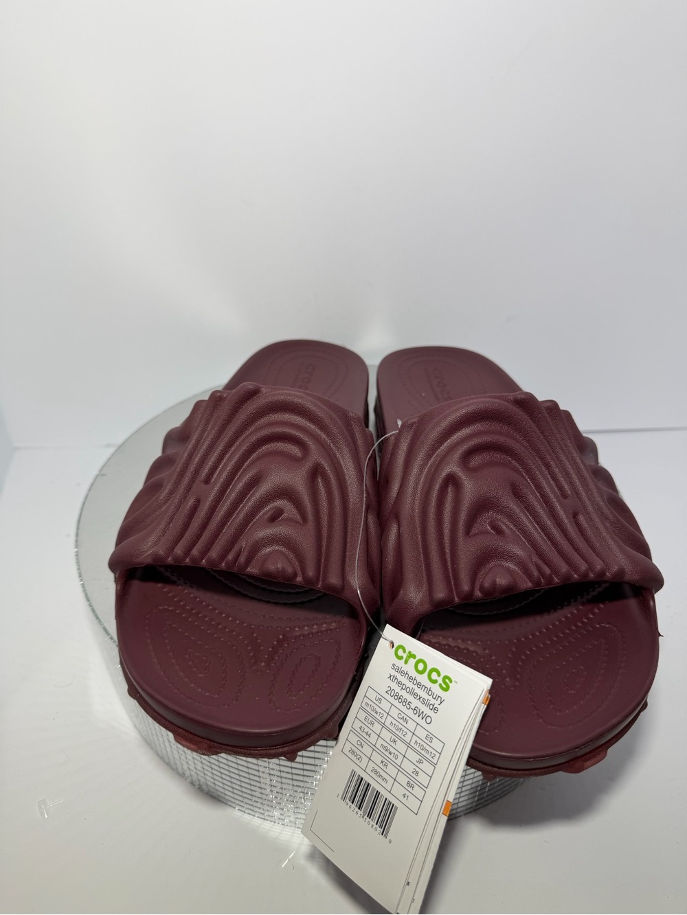 CROCS Men's Slide Sandals in Wine size 10 new  w tags